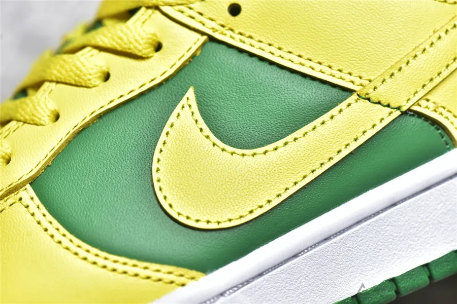 Nike Dunk Low Reverse Brazil