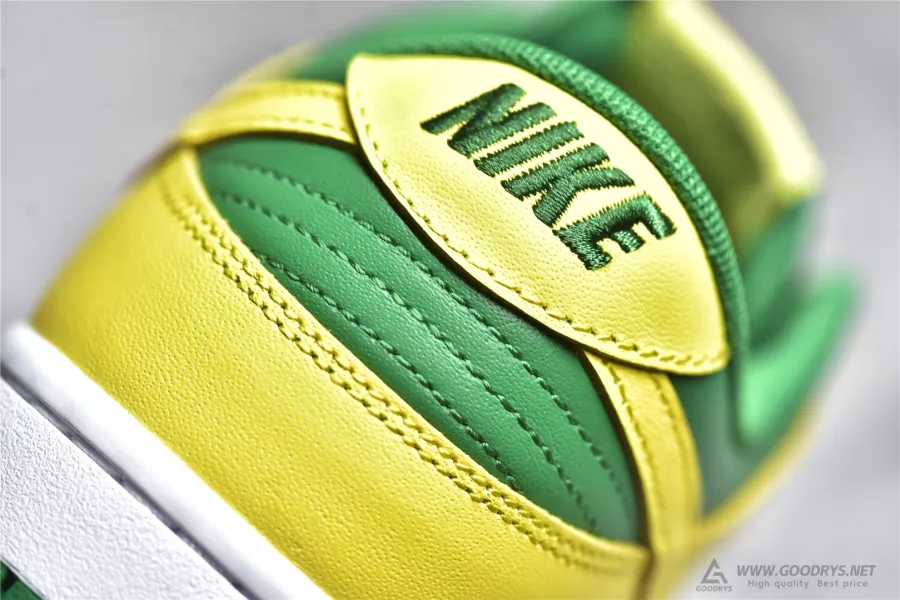 Nike Dunk Low Reverse Brazil