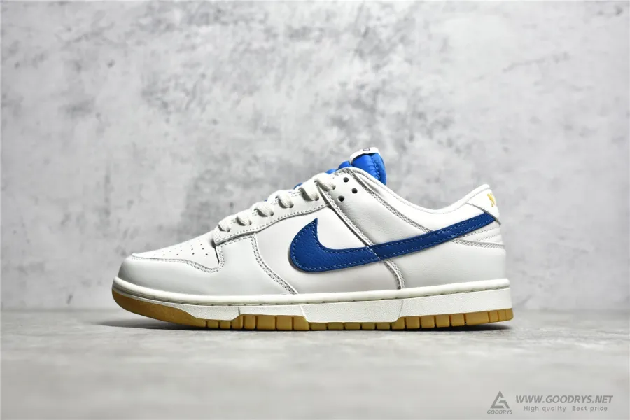 Dunks Low Se  Sail Dark Marina Blue