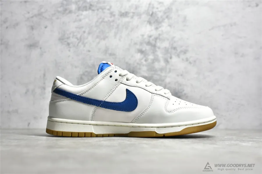 Dunks Low Se  Sail Dark Marina Blue