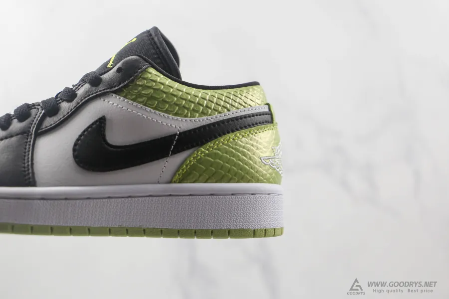 Wmns Air Jordan 1 Low Se Vivid Green Snakeskin 