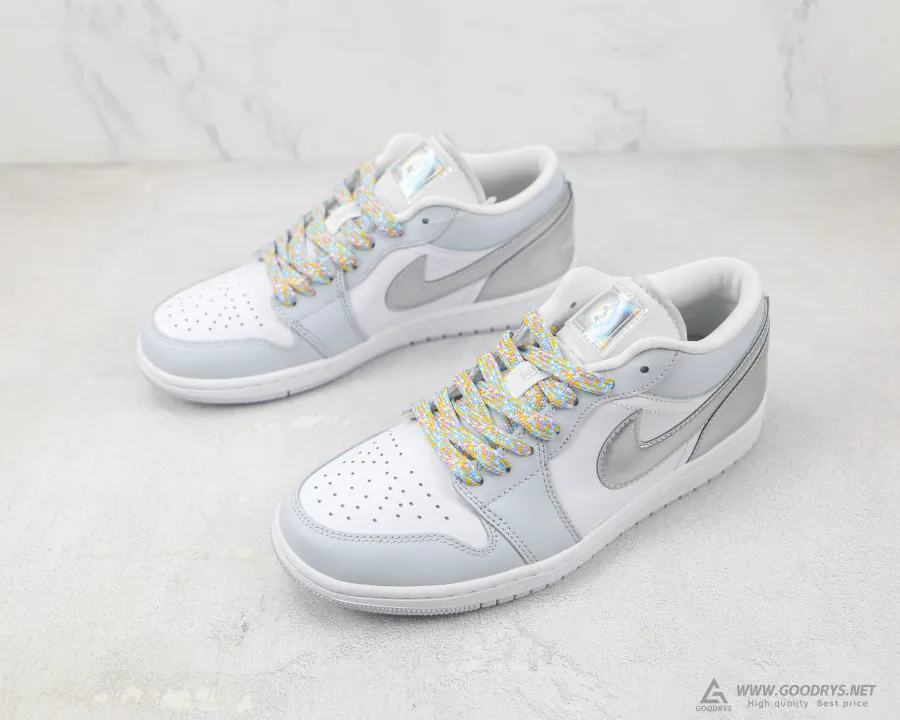 Air Jordan 1 Low Se Tear Away 