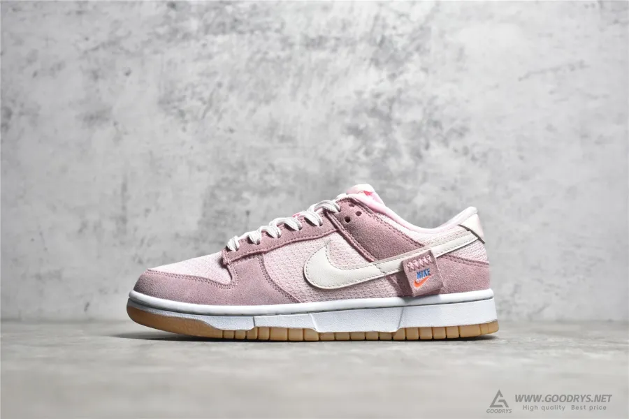 Nike Dunk Low  Teddy Bear