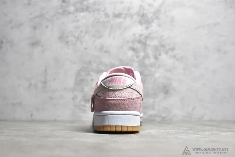 Nike Dunk Low  Teddy Bear