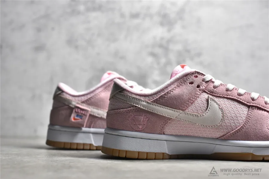 Nike Dunk Low  Teddy Bear