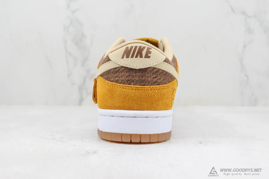 Dunk Low Se Teddy Bear Praline 