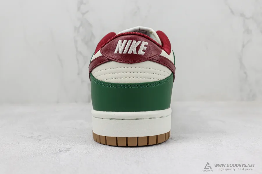 Nike Dunk Low Gorge Green