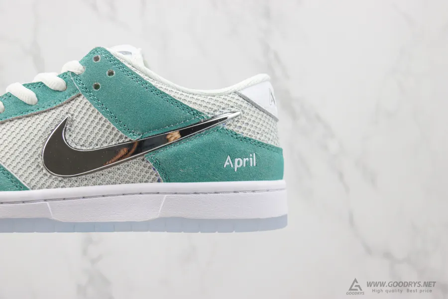 April Skateboards X Dunk Low Sb Turbo Green 