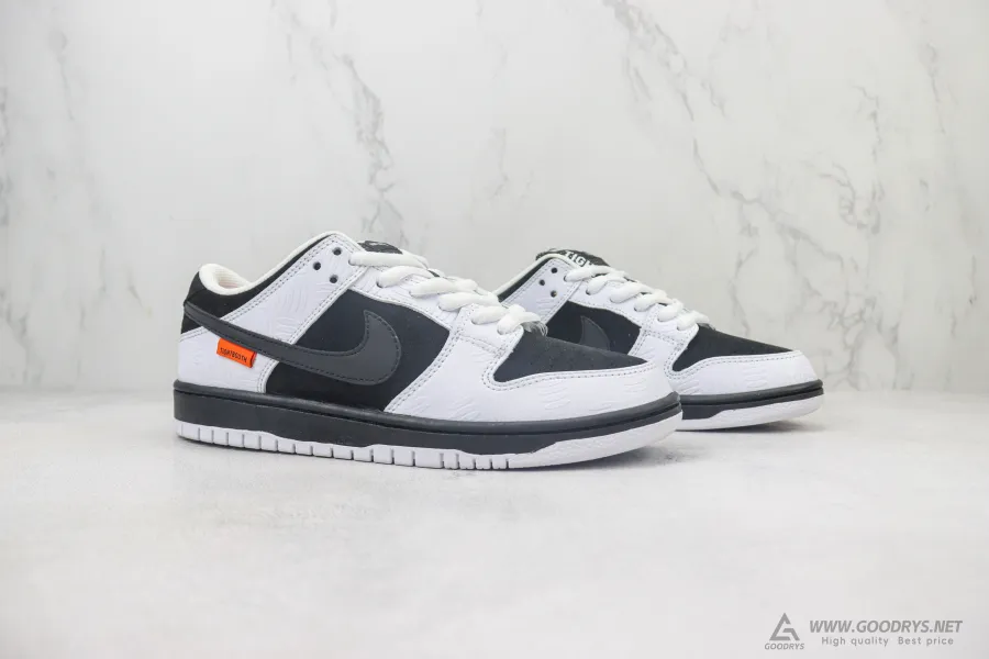 Tightbooth X Dunk Low Sb