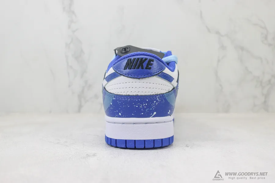 Nike Dunks Low White Black Blue