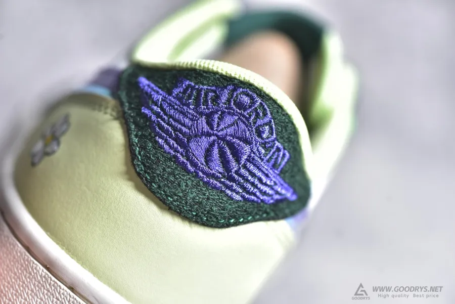 Air Jordan 1 Retro Low Og Doernbecher  (2023)