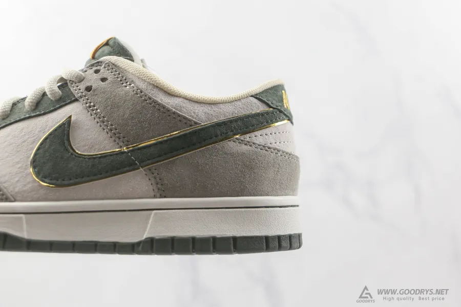 Dunk Lows Grey Brown Green