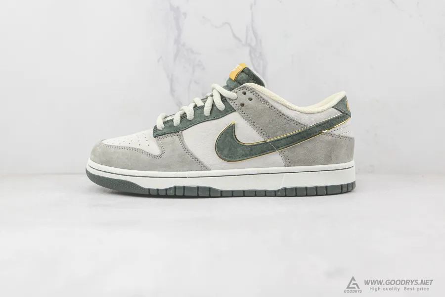 Dunk Lows Grey Brown Green