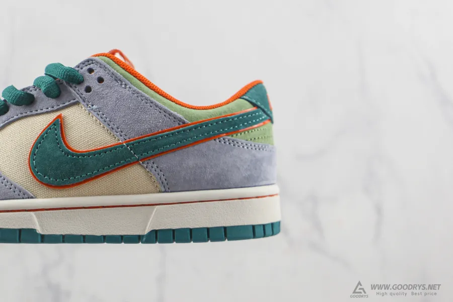 Dunk Low Green Blue Red